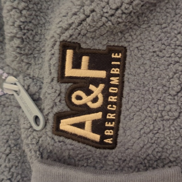 Abercrombie & Fitch Kids size 9 / 10, Blue Fleece Hoodie Half Zip - Picture 3 of 5